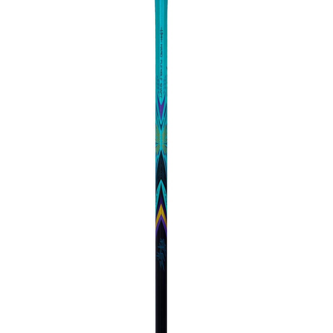 Close up of Li-ning BladeX 700 Badminton racket shaft