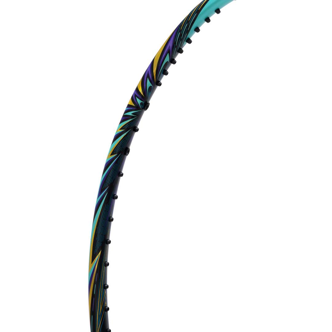 Close up of Li-ning BladeX 700 Badminton racket head design