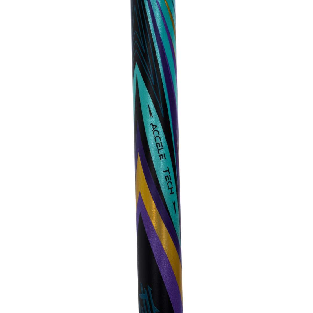 Close up of Li-ning BladeX 700 Badminton racket features